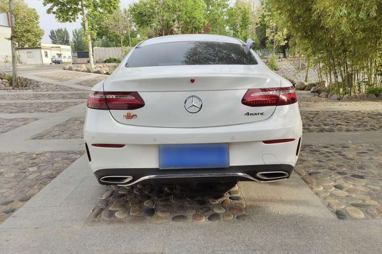 Used Mercedes-Benz E-Class 2019 E 200 4MATIC Coupe Exterior 4