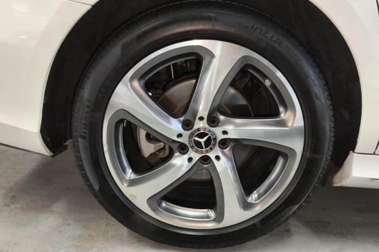 Used Mercedes-Benz E-Class 2019 Restyled E 300 L Sport Luxury Edition Exterior 5