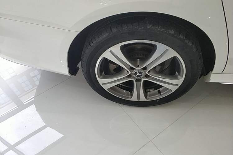 Used Mercedes-Benz E-Class 2019 E 200 L Sport Edition Exterior 5