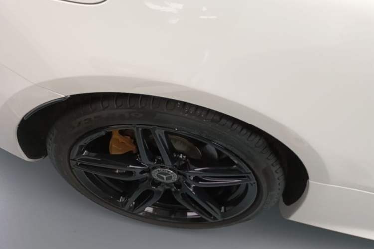 Used Mercedes-Benz E-Class 2019 E 200 Coupe Exterior 5