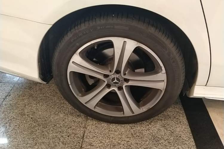 Used Mercedes-Benz E-Class 2019 E 200 L Sport Edition Exterior 5
