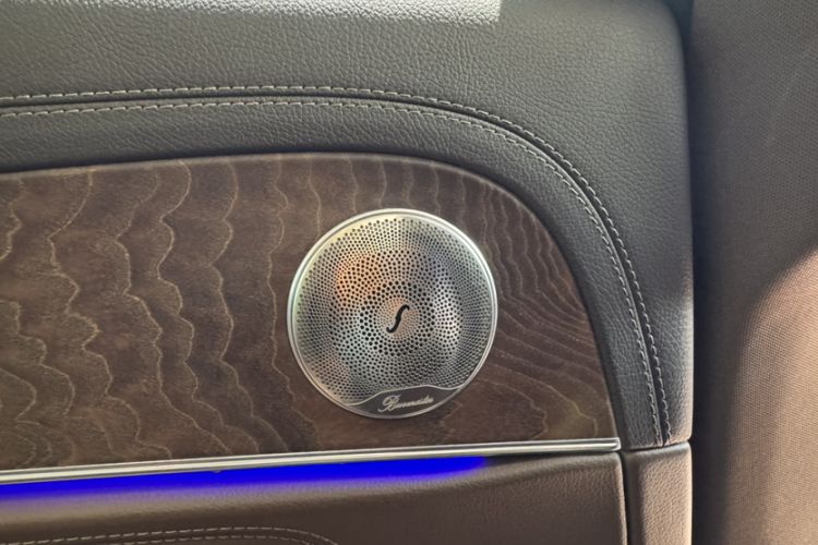 Used Mercedes-Benz E-Class 2019 E 200 L Exterior 6