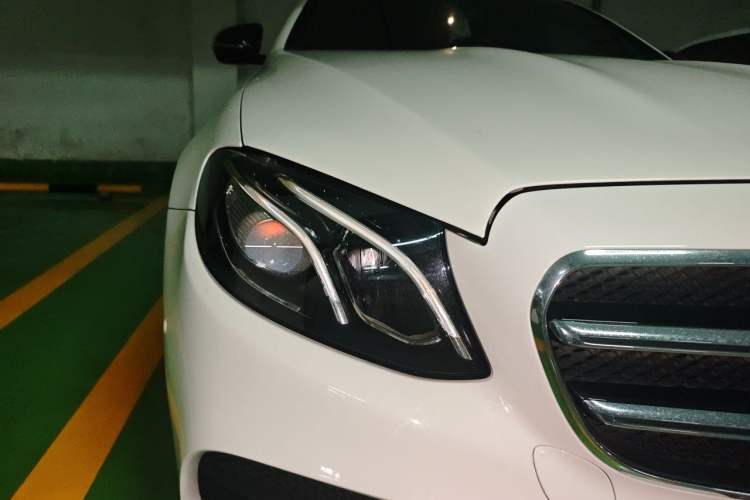 Used Mercedes-Benz E-Class 2019 E 200 Sport Edition Exterior 6