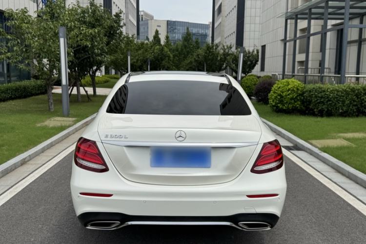 Used Mercedes-Benz E-Class 2019 Restyled E 300 L Sporty and Stylish Edition Exterior 6