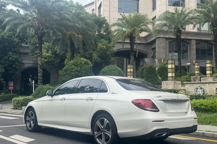 Used Mercedes-Benz E-Class 2019 E 200 L Sport Edition Exterior 6