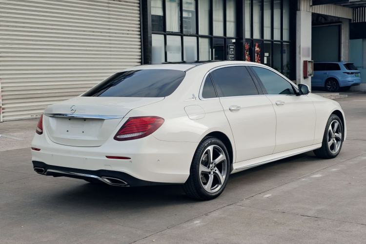 Used Mercedes-Benz E-Class 2019 E 300 L Sport Luxury Edition Exterior 6
