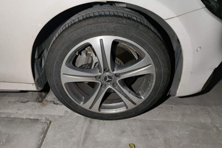 Used Mercedes-Benz E-Class 2019 E 200 L Sport Edition Exterior 7