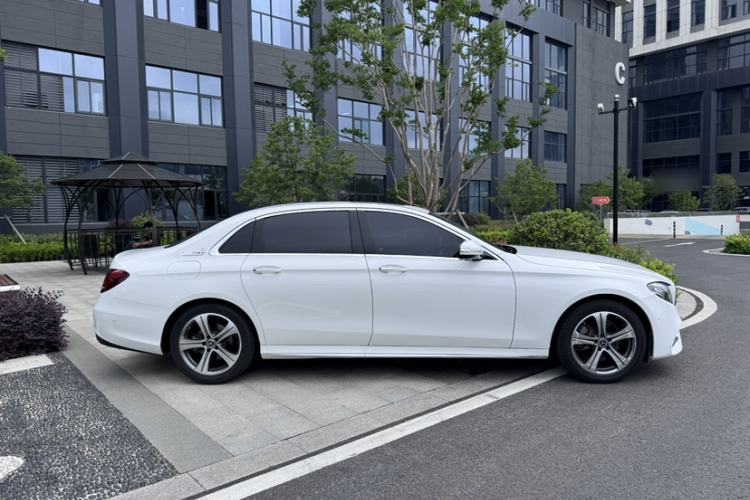 Used Mercedes-Benz E-Class 2019 E 260 L Sport Edition Exterior 7