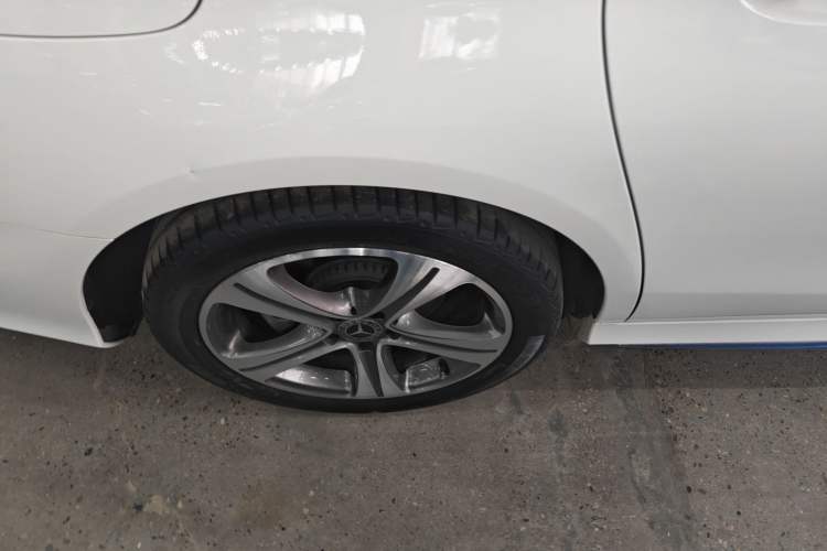 Used Mercedes-Benz E-Class 2019 E 200 L Sport Edition Exterior 8