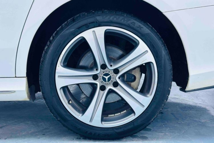 Used Mercedes-Benz E-Class 2019 E 200 L Sport Edition Exterior 8