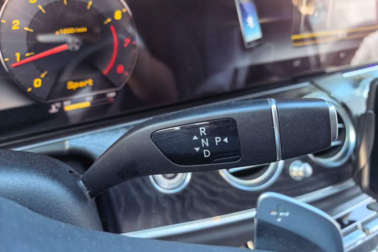 Used Mercedes-Benz E-Class 2019 E 300 L Sport Luxury Edition Gear Lever