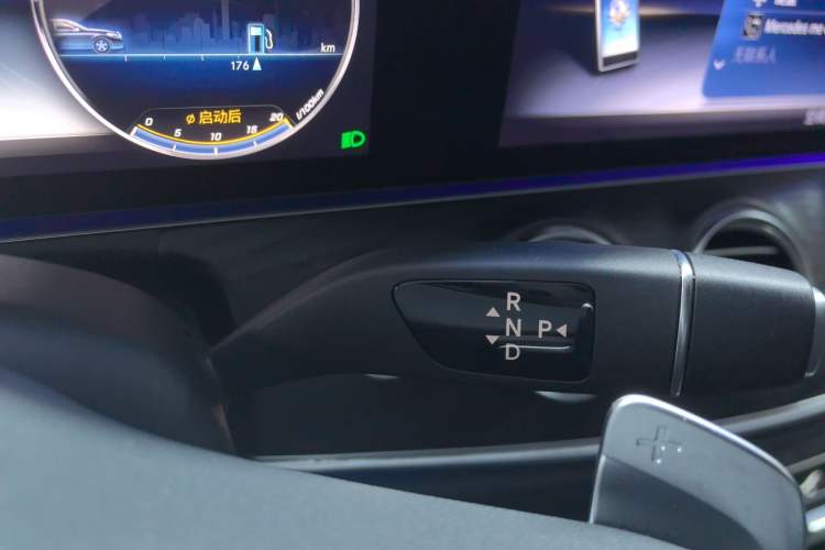 Used Mercedes-Benz E-Class 2019 E 300 L Sporty and Stylish Model Gear Lever