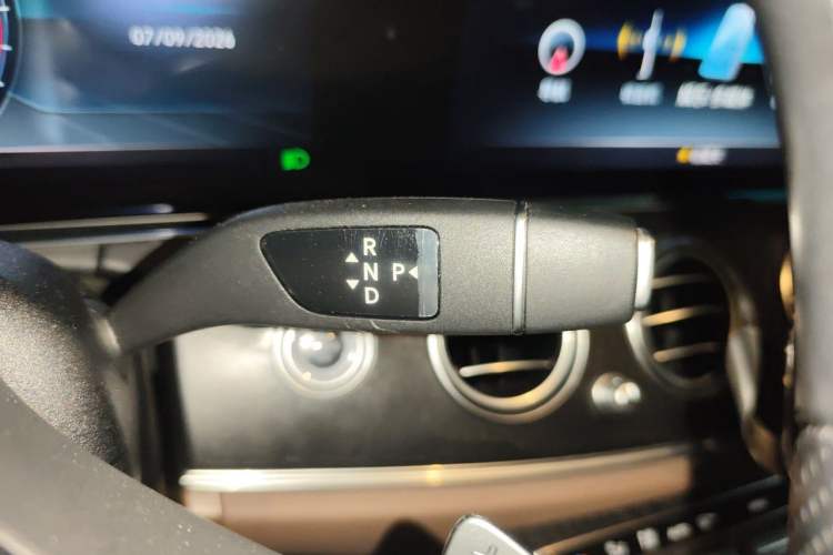 Used Mercedes-Benz E-Class 2019 E 200 L Sport Edition Gear Lever