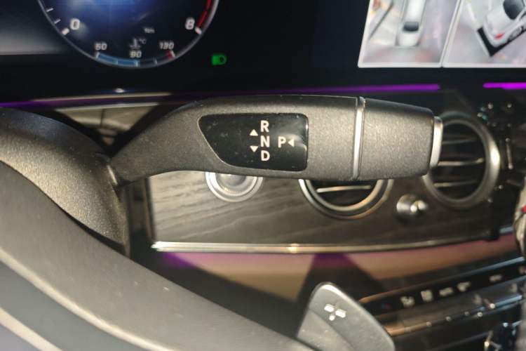 Used Mercedes-Benz E-Class 2019 E 260 L Sport Edition Gear Lever