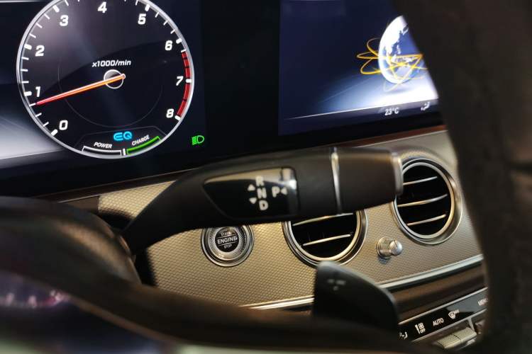 Used Mercedes-Benz E-Class 2019 E 260 Sport Edition Gear Lever