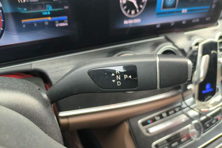 Used Mercedes-Benz E-Class 2019 E 300 L Sporty and Stylish Model Gear Lever