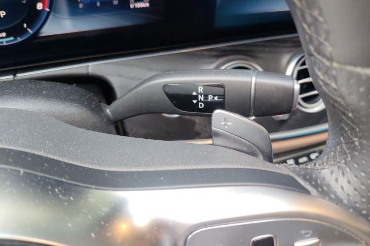 Used Mercedes-Benz E-Class 2019 Restyled E 300 L Sport Luxury Edition Gear Lever