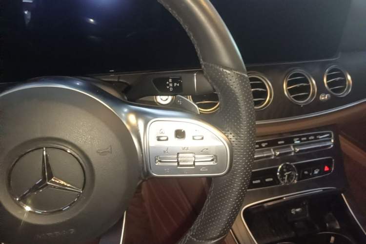 Used Mercedes-Benz E-Class 2019 E 200 L Sport Edition Gear Lever