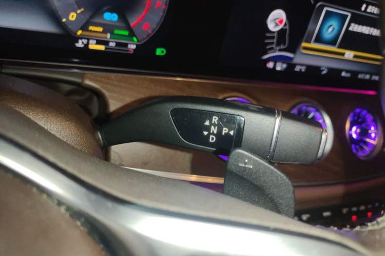 Used Mercedes-Benz E-Class 2019 E 260 L Gear Lever