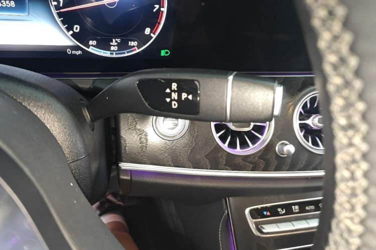 Used Mercedes-Benz E-Class 2019 E 300 L Sporty and Stylish Model Gear Lever