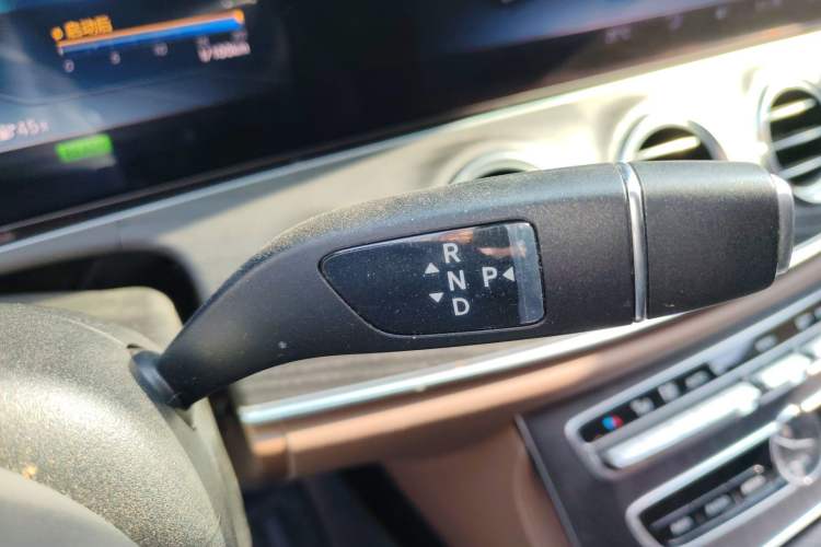 Used Mercedes-Benz E-Class 2019 E 260 L Sport Edition Gear Lever