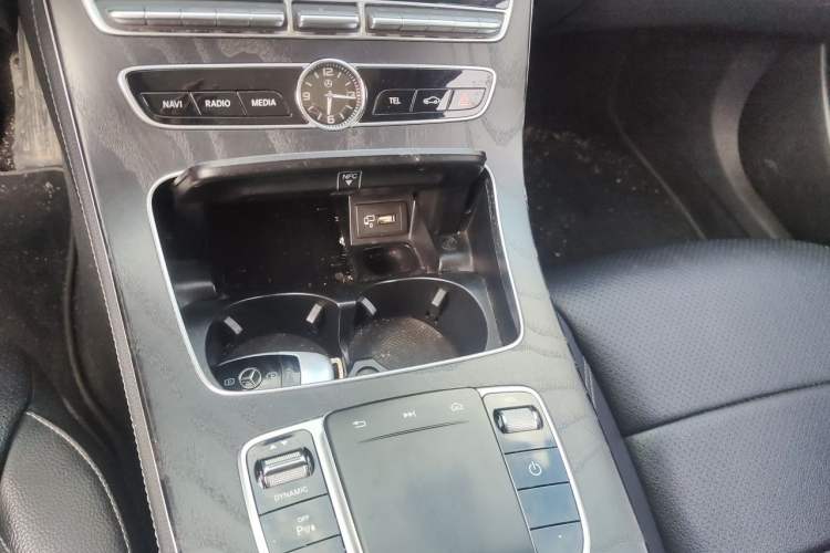 Used Mercedes-Benz E-Class 2019 E 300 L Sporty and Stylish Model Gear Lever