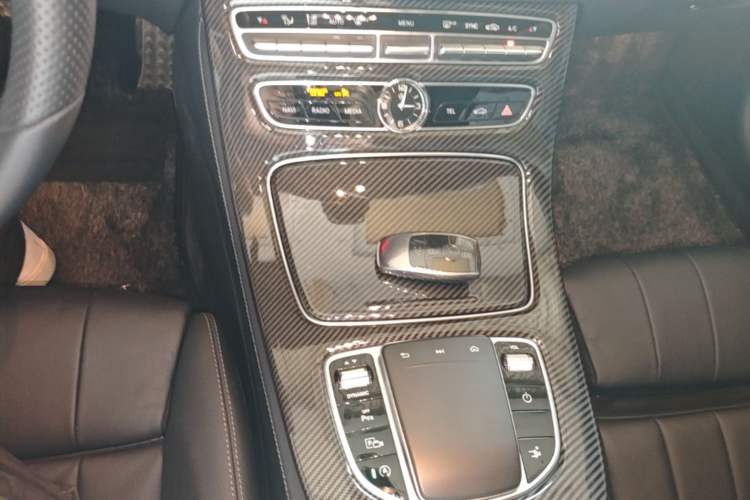 Used Mercedes-Benz E-Class 2019 E 200 Coupe Gear Lever