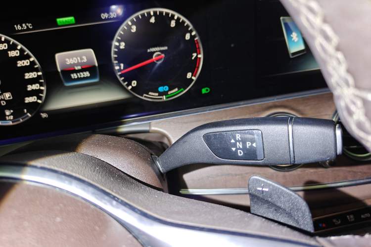 Used Mercedes-Benz E-Class 2019 E 260 L Gear Lever