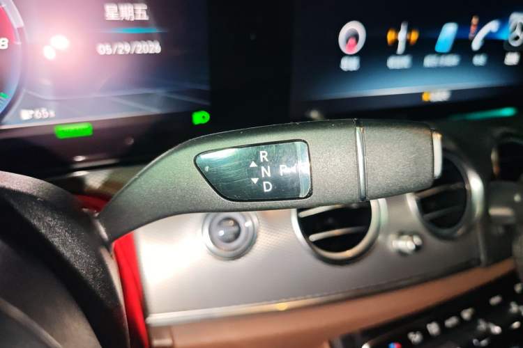 Used Mercedes-Benz E-Class 2019 E 260 Sport Edition Gear Lever