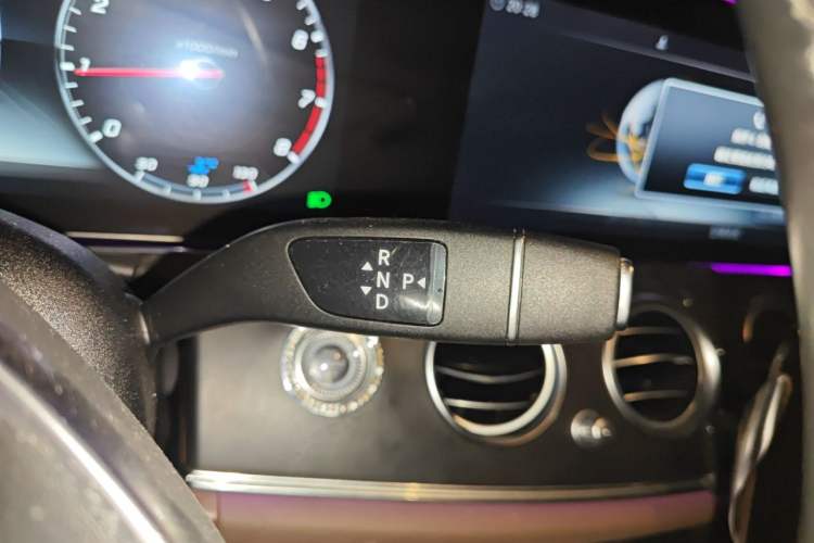 Used Mercedes-Benz E-Class 2019 E 200 L Sport Edition Gear Lever