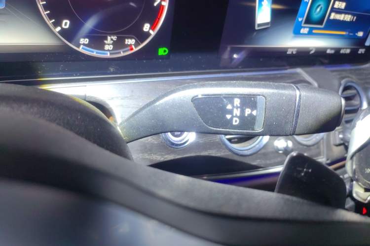 Used Mercedes-Benz E-Class 2019 Facelifted E 300 L Stylish Version Gear Lever