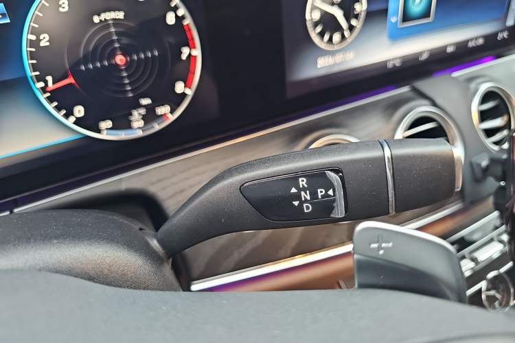Used Mercedes-Benz E-Class 2019 Restyled E 300 L Sporty and Stylish Edition Gear Lever