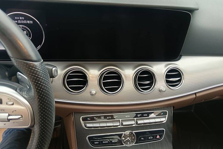 Used Mercedes-Benz E-Class 2019 E 260 Sport Edition Gear Lever