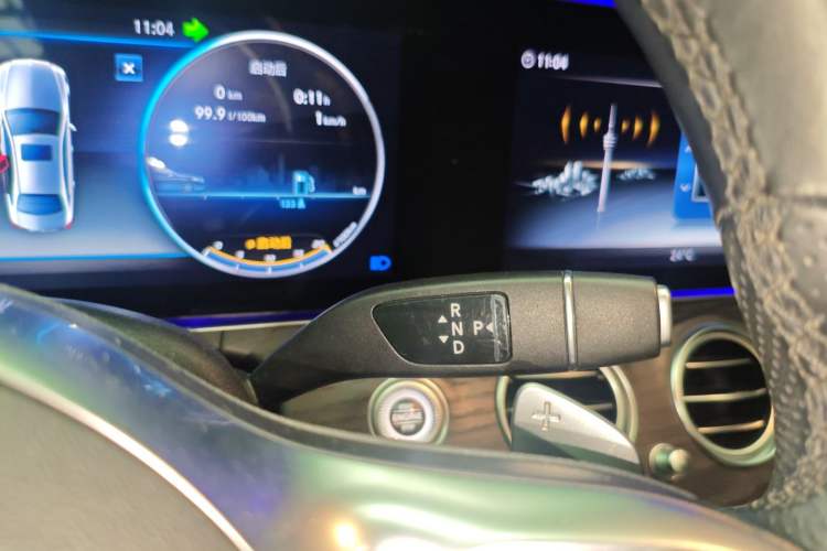 Used Mercedes-Benz E-Class 2019 Restyled E 300 L Sporty and Stylish Edition Gear Lever