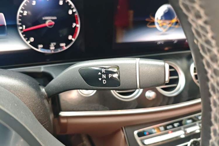 Used Mercedes-Benz E-Class 2019 E 300 L Sporty and Stylish Model Gear Lever