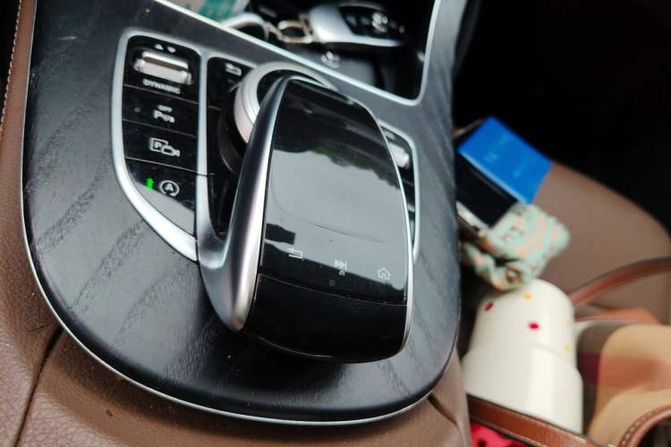 Used Mercedes-Benz E-Class 2019 E 300 L Sport Luxury Edition Gear Lever