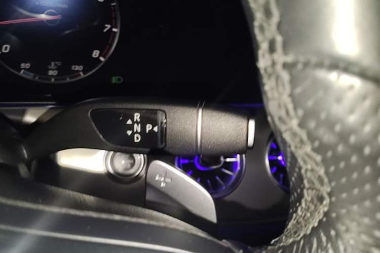 Used Mercedes-Benz E-Class 2019 E 200 Coupe Gear Lever