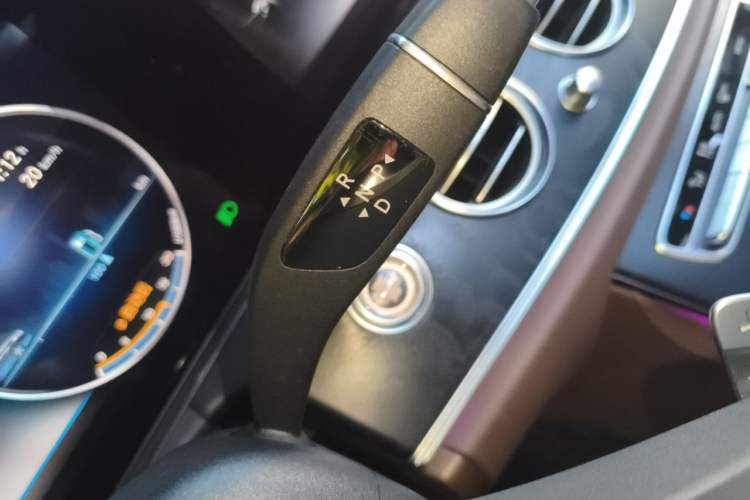 Used Mercedes-Benz E-Class 2019 E 200 L Sport Edition Gear Lever