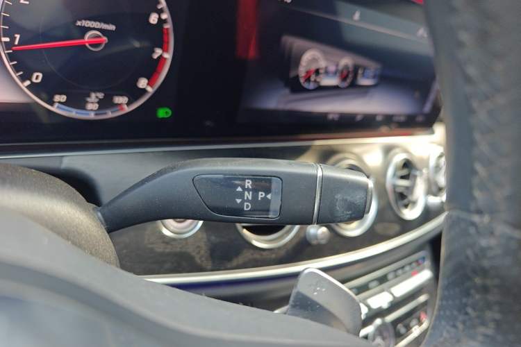 Used Mercedes-Benz E-Class 2019 E 300 L Sporty and Stylish Model Gear Lever