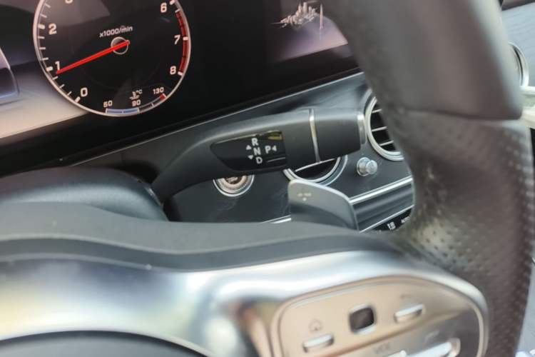 Used Mercedes-Benz E-Class 2019 Restyled E 300 L Sport Luxury Edition Gear Lever