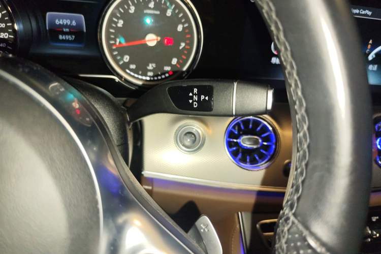 Used Mercedes-Benz E-Class 2019 E 200 Sport Edition Gear Lever