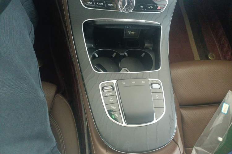 Used Mercedes-Benz E-Class 2019 E 260 L Sport Edition Gear Lever