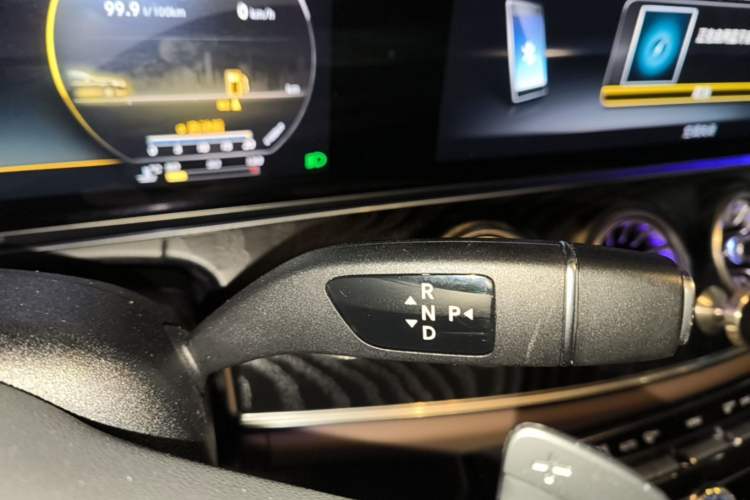 Used Mercedes-Benz E-Class 2019 E 300 L Sport Luxury Edition Gear Lever