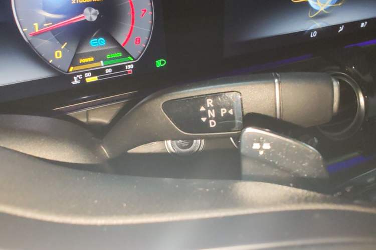 Used Mercedes-Benz E-Class 2019 E 260 L Sport 4MATIC Gear Lever
