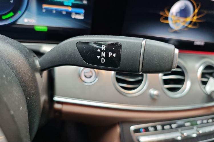 Used Mercedes-Benz E-Class 2019 E 260 Sport Edition Gear Lever
