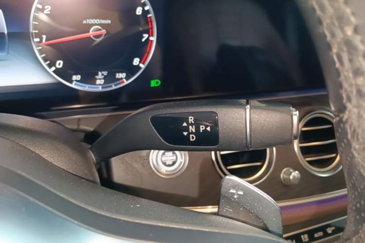 Used Mercedes-Benz E-Class 2019 Restyled E 300 L Sporty and Stylish Edition Gear Lever