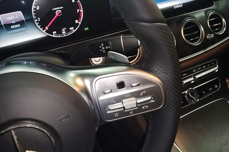 Used Mercedes-Benz E-Class 2019 E 200 L Sport Edition Gear Lever
