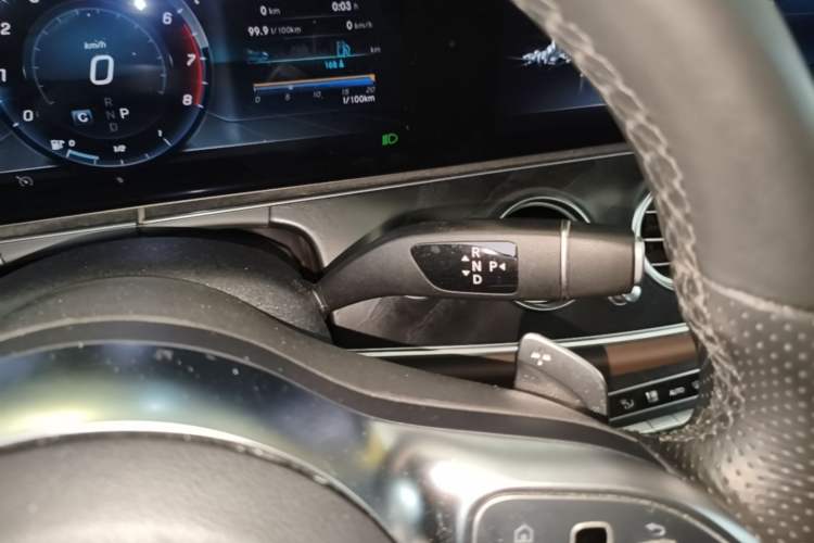 Used Mercedes-Benz E-Class 2019 E 300 L Sport Luxury Edition Gear Lever
