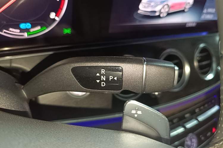 Used Mercedes-Benz E-Class 2019 E 260 L Sport Edition Gear Lever