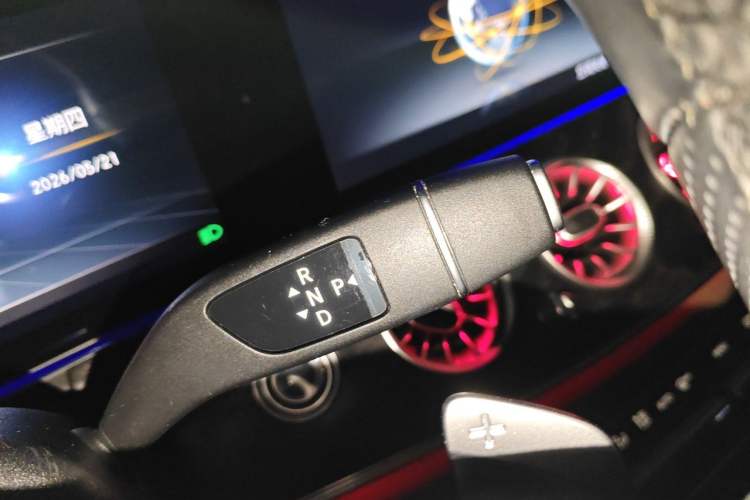 Used Mercedes-Benz E-Class 2019 Restyled E 300 L Sporty and Stylish Edition Gear Lever